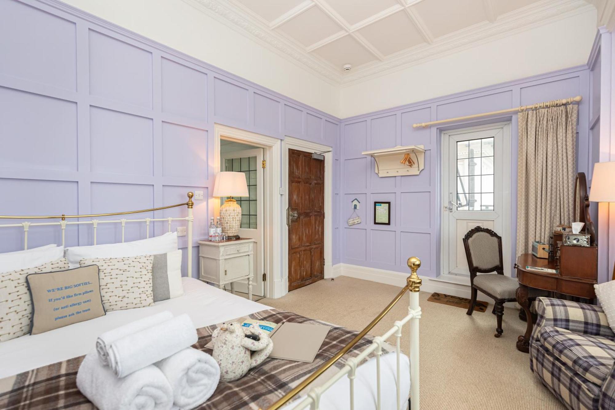 The Beach House Milford on Sea Exterior photo